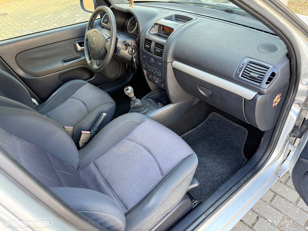 Renault Clio 1.5 dCi Confort Dynamique - 10