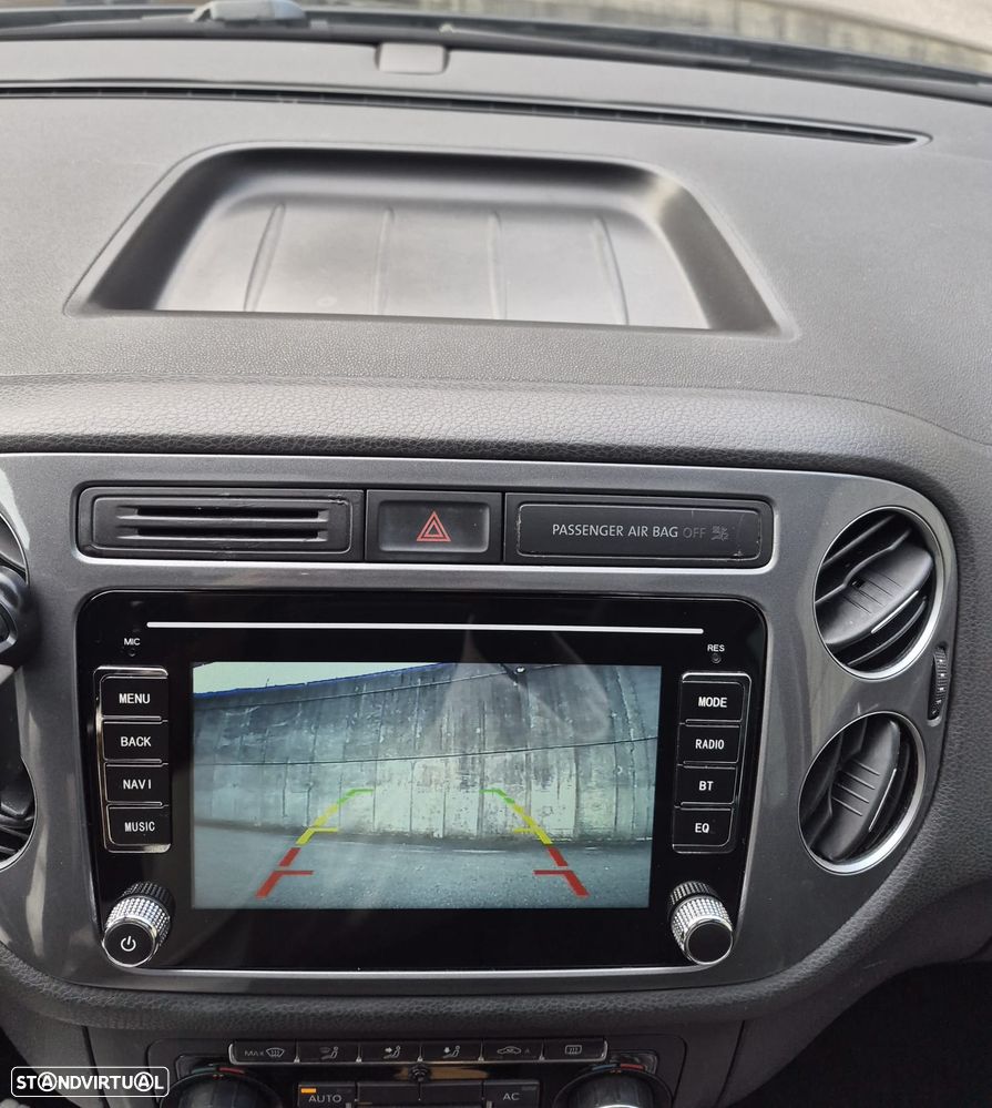 VW Tiguan 2.0 TDi DPF BlueMotion Trend & Fun - 6