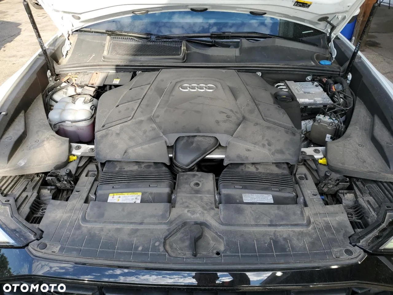 Audi Q8 55 TFSI quattro tiptronic - 12