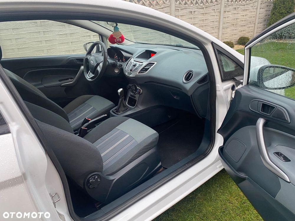 Ford Fiesta 1.25 Ambiente - 11