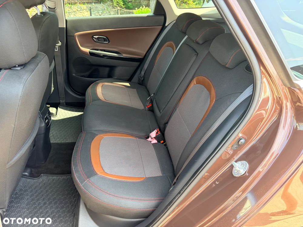 Kia Ceed 1.6 CRDi M - 8