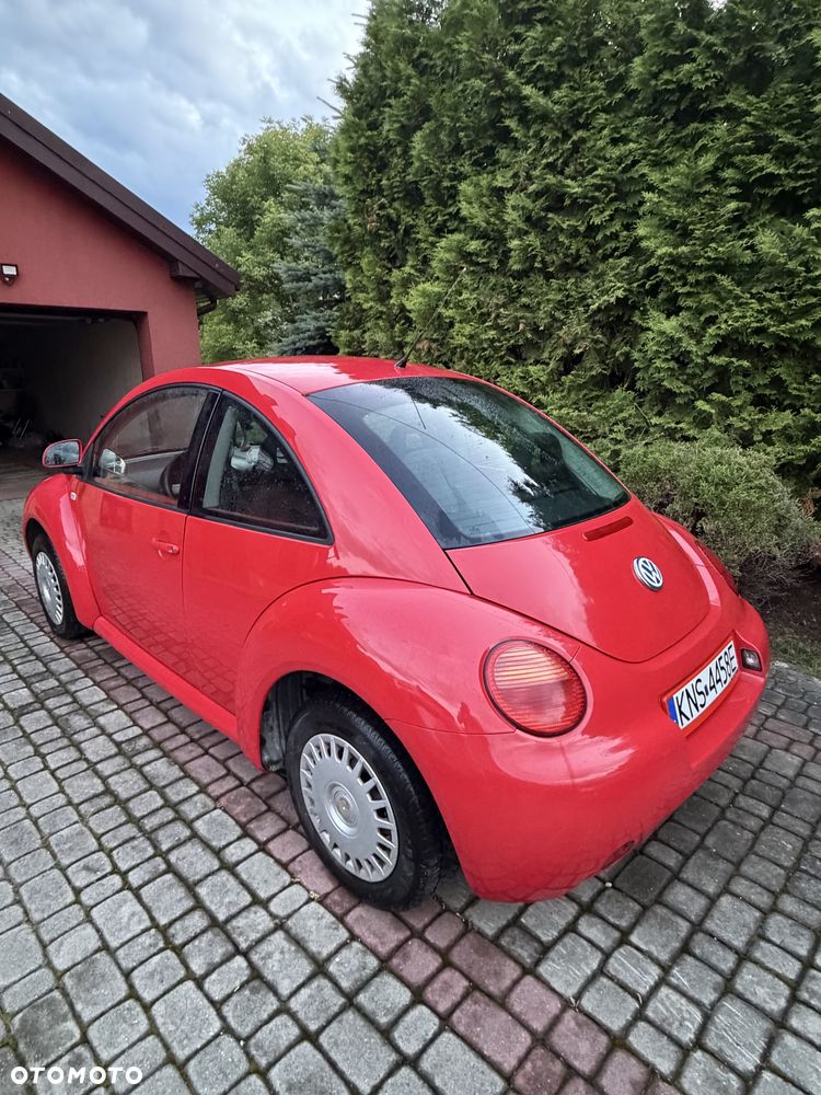 Volkswagen New Beetle - 4