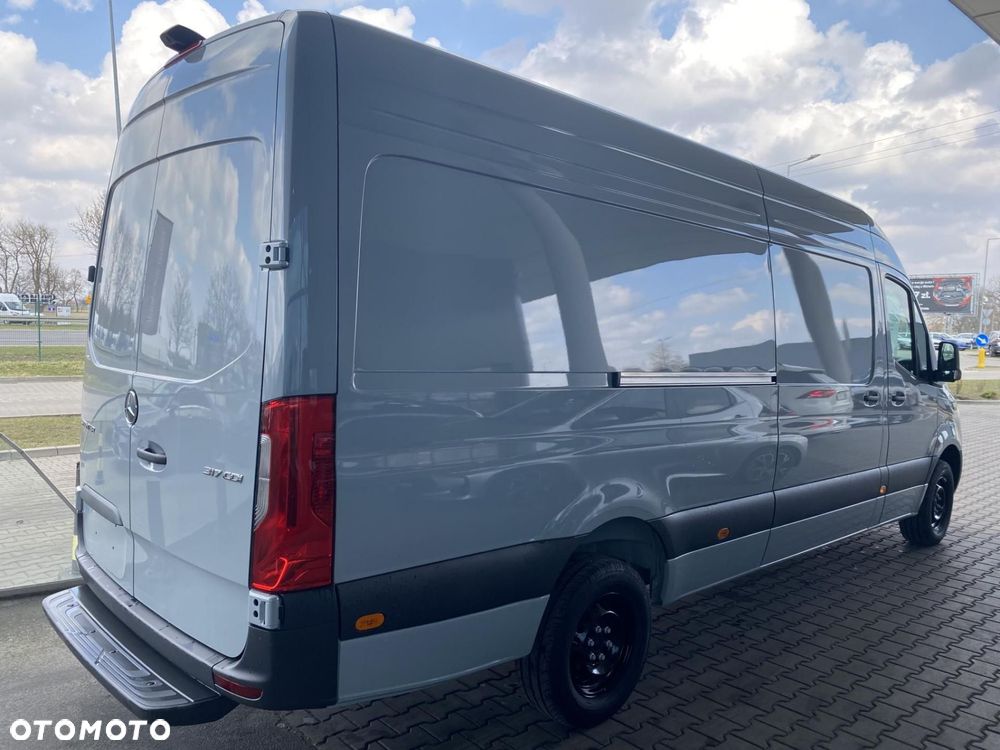 Mercedes-Benz Sprinter - 3