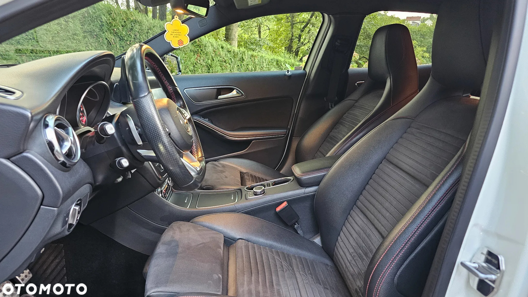 Mercedes-Benz GLA 200 d 7G-DCT AMG Line - 9