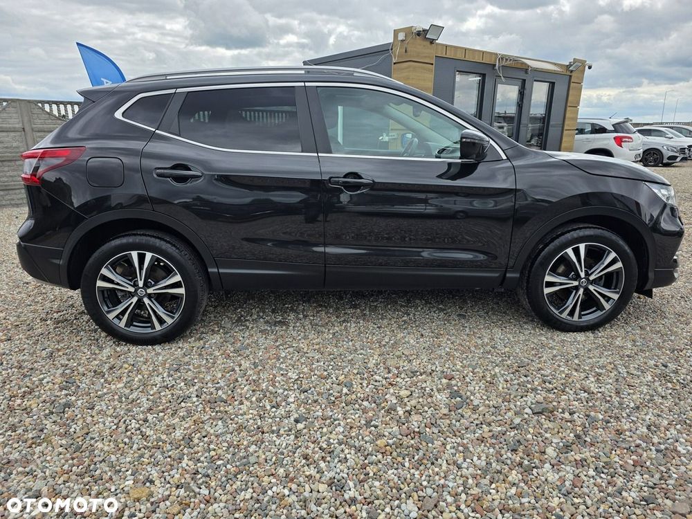 Nissan Qashqai 1.3 DIG-T N-Connecta - 16