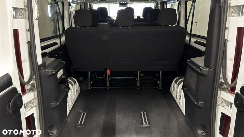 Renault Trafic - 17