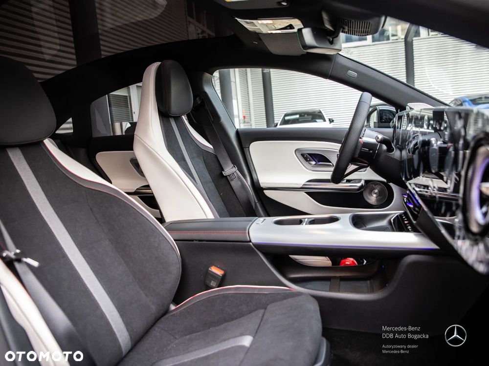 Mercedes-Benz CLA 220 mHEV 4-Matic 8G-DCT - 6