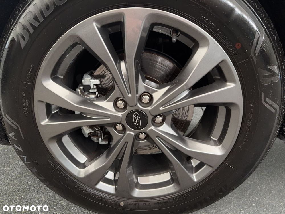 Ford Kuga - 11