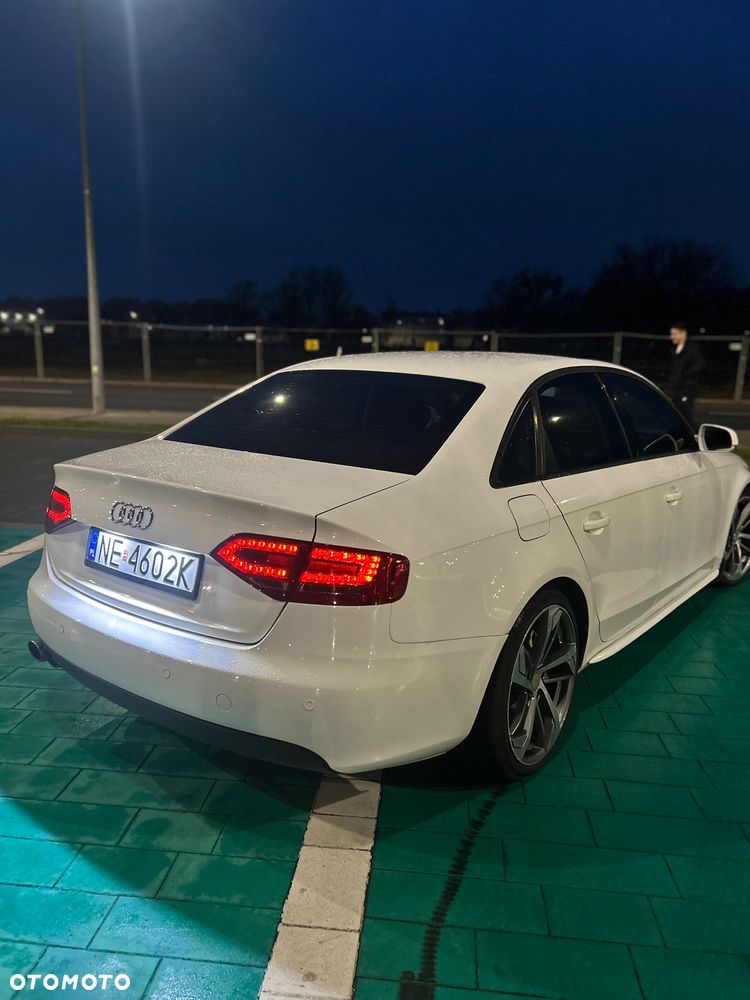 Audi A4 Limousine - 5