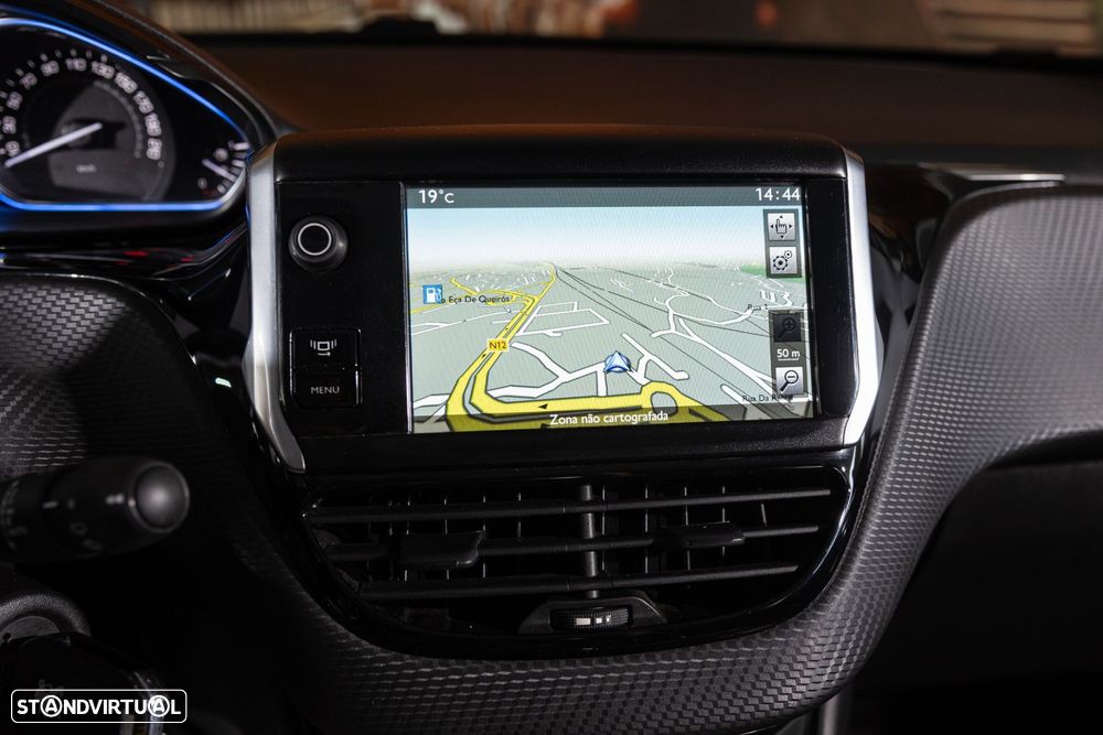 Peugeot 2008 1.6 e-HDi Allure 2-Tronic - 16