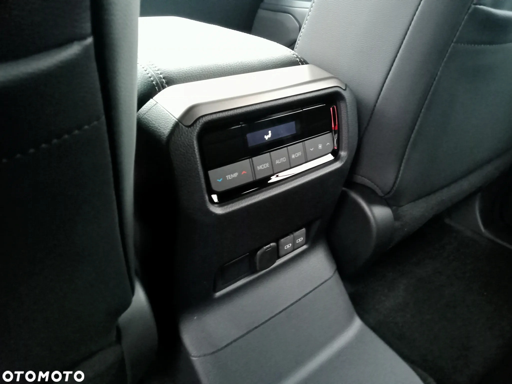Toyota Land Cruiser LC 2.8 D-4D Invincible - 23