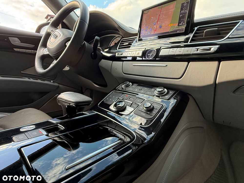 Audi A8 - 28