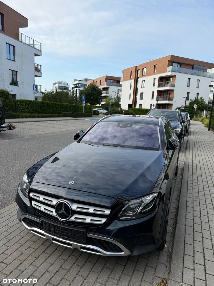 Mercedes-Benz Klasa E 220 d 4-Matic All-Terrain - 11