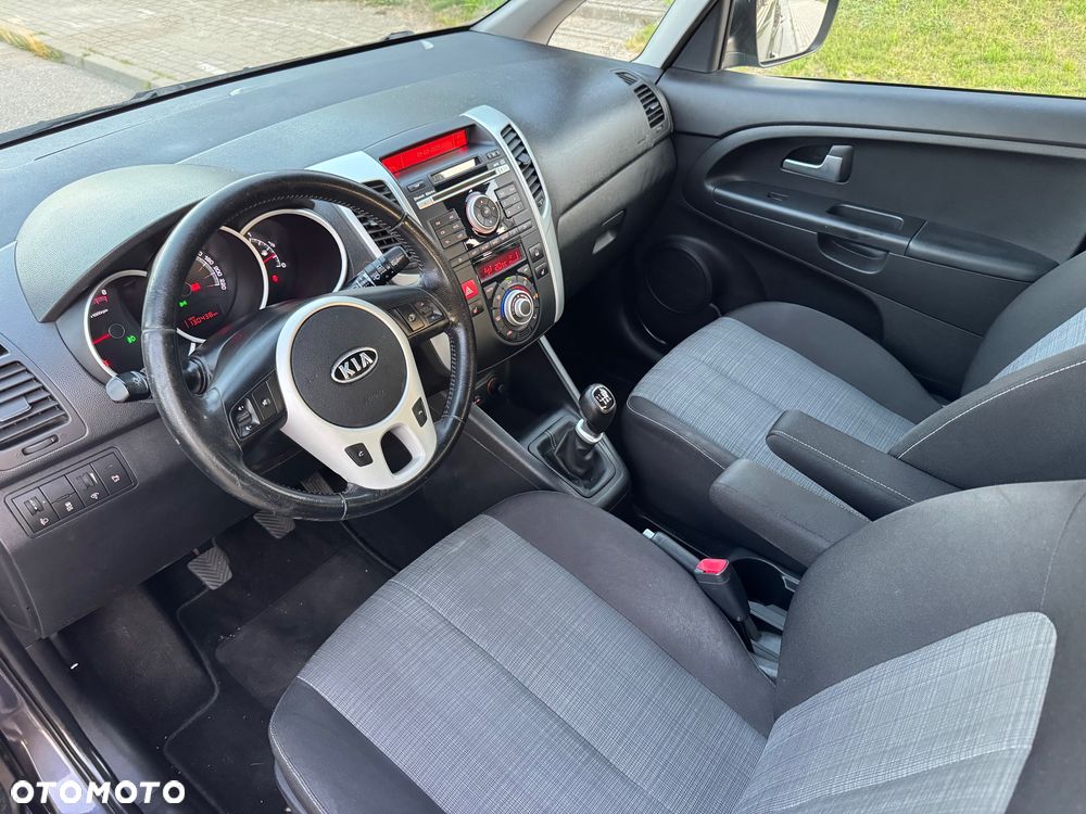 Kia Venga 1.6 CVVT Platinum Edition - 7