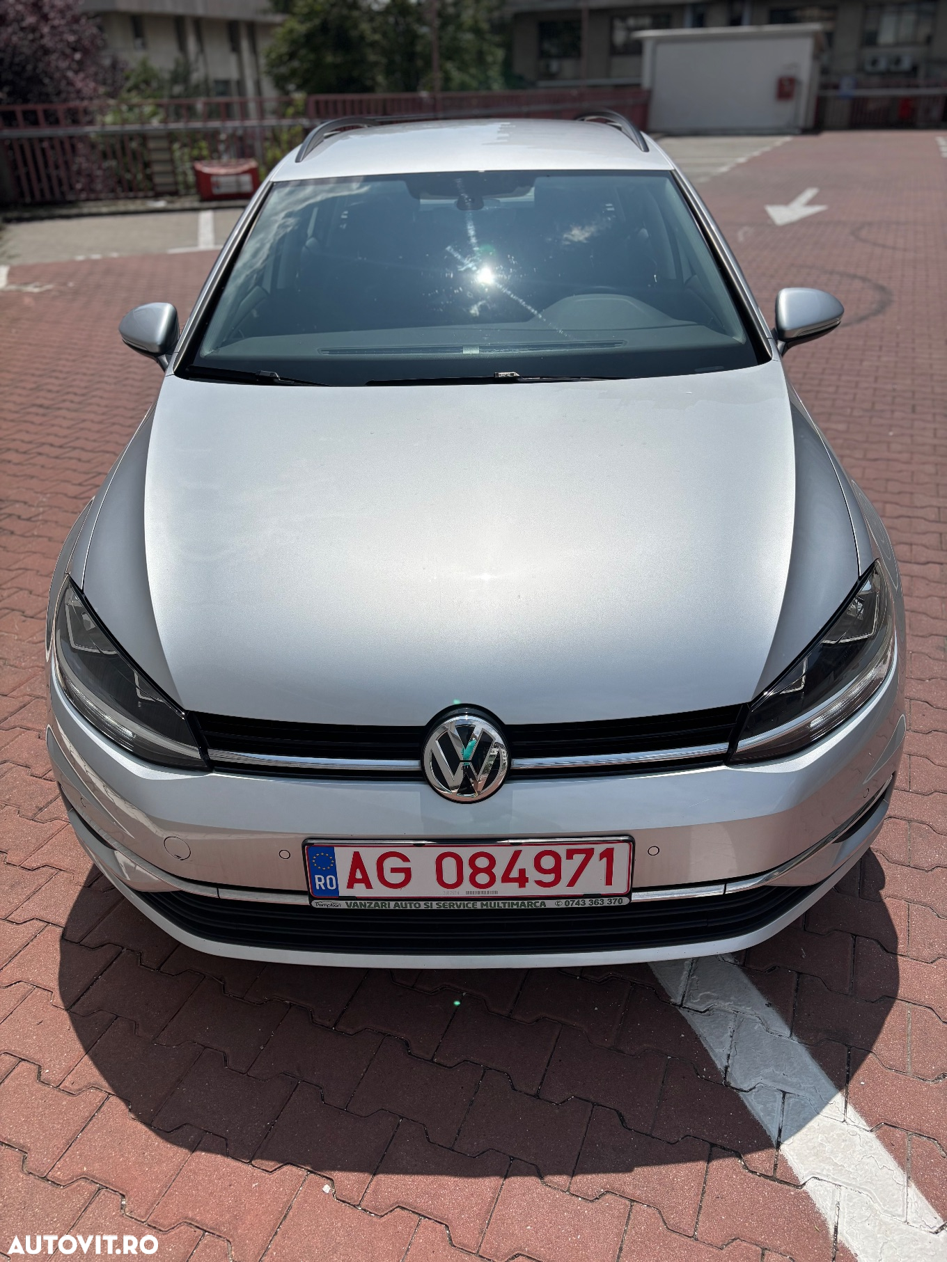 Volkswagen Golf 1.6 TDI DSG Comfortline - 24