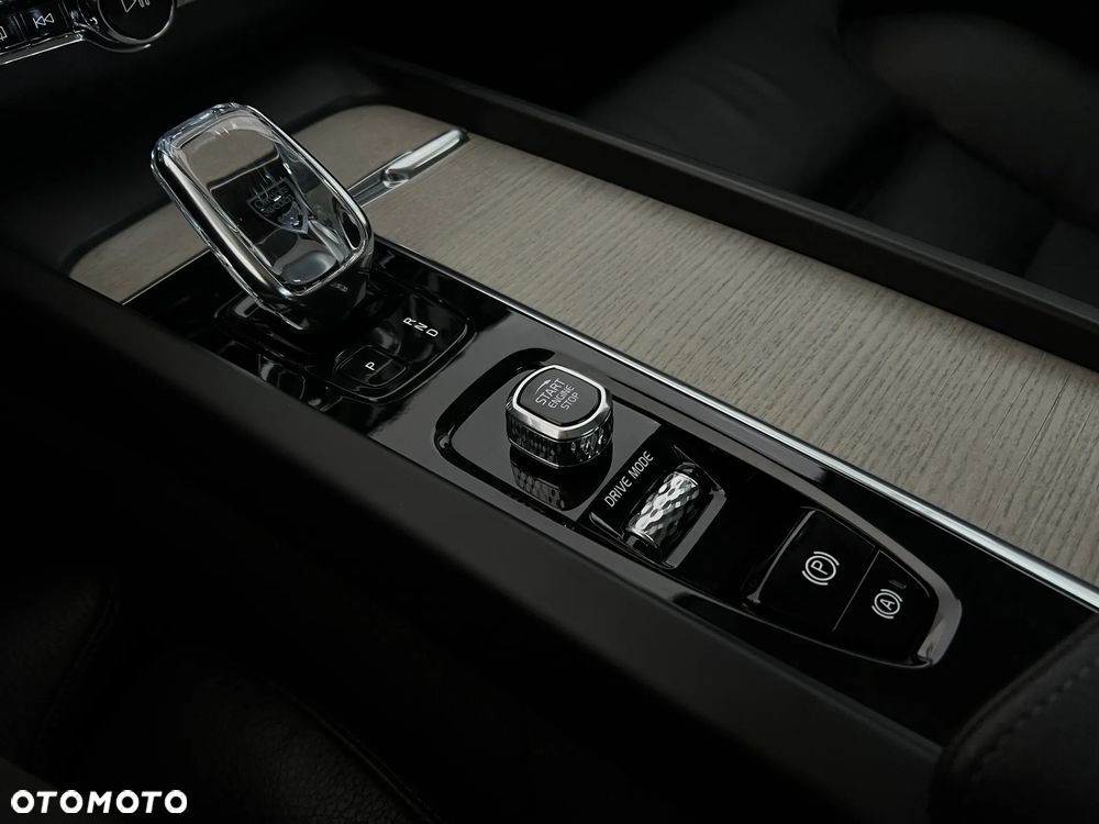 Volvo XC 60 B5 D AWD Geartronic Inscription - 11