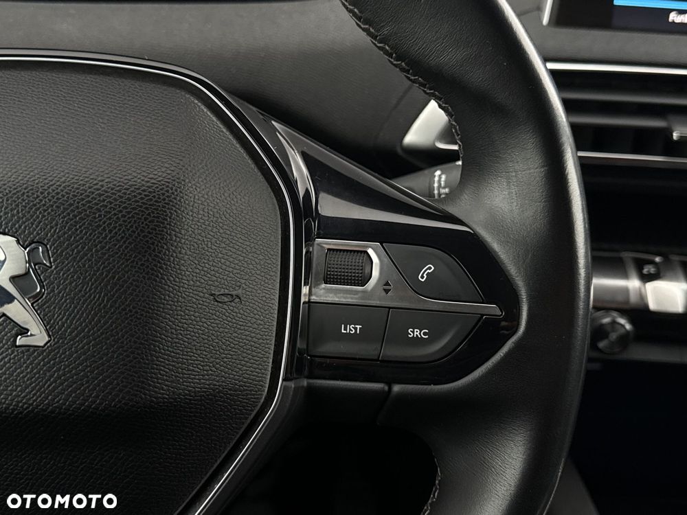 Peugeot 3008 1.2 PureTech Allure S&S - 27