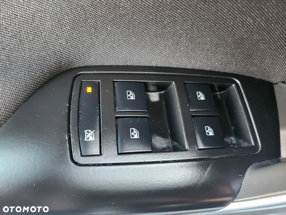 Opel Insignia - 15