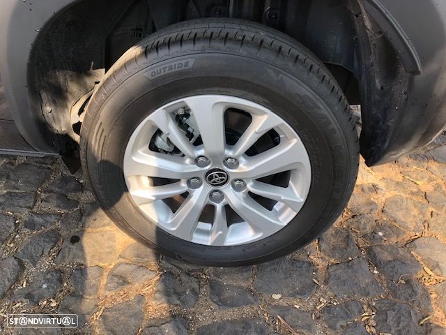 Toyota Yaris Cross 1.5 HDF Comfort Plus - 17