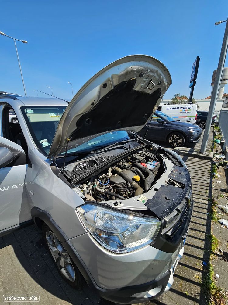 Dacia Lodgy 1.5 dCi Stepway 7L - 10