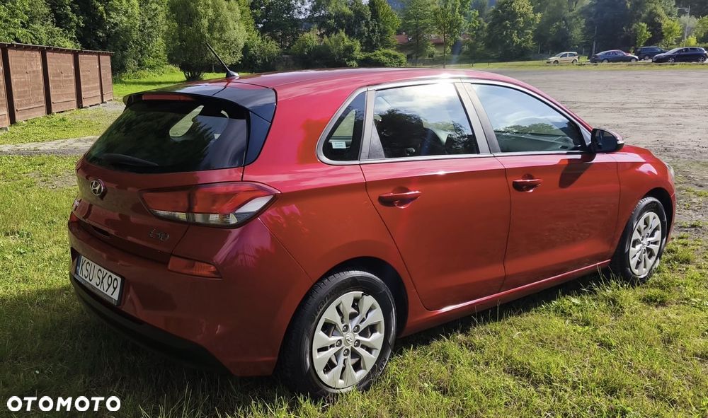 Hyundai i30 1.6 D Classic + - 5