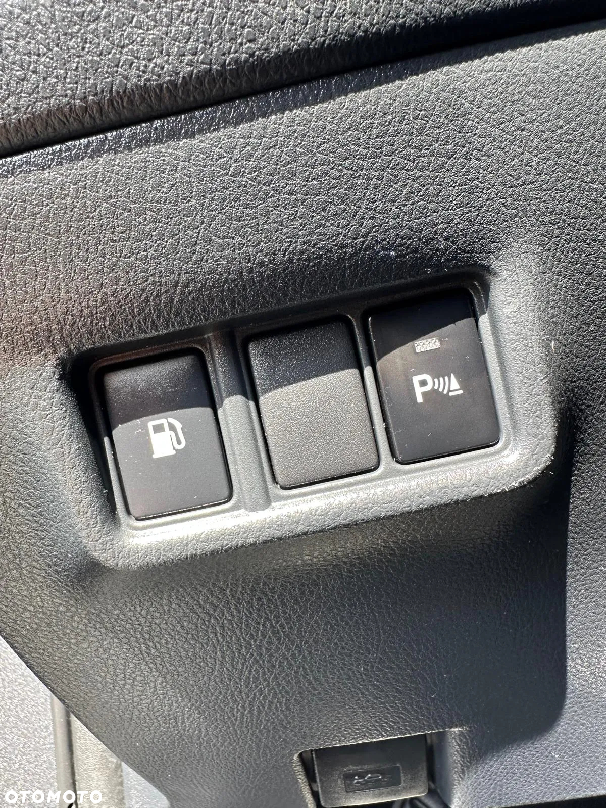 Toyota C-HR Hybrid Business-Edition - 17