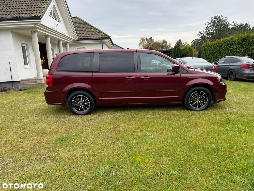 Dodge Grand Caravan 3.6 R/T - 4
