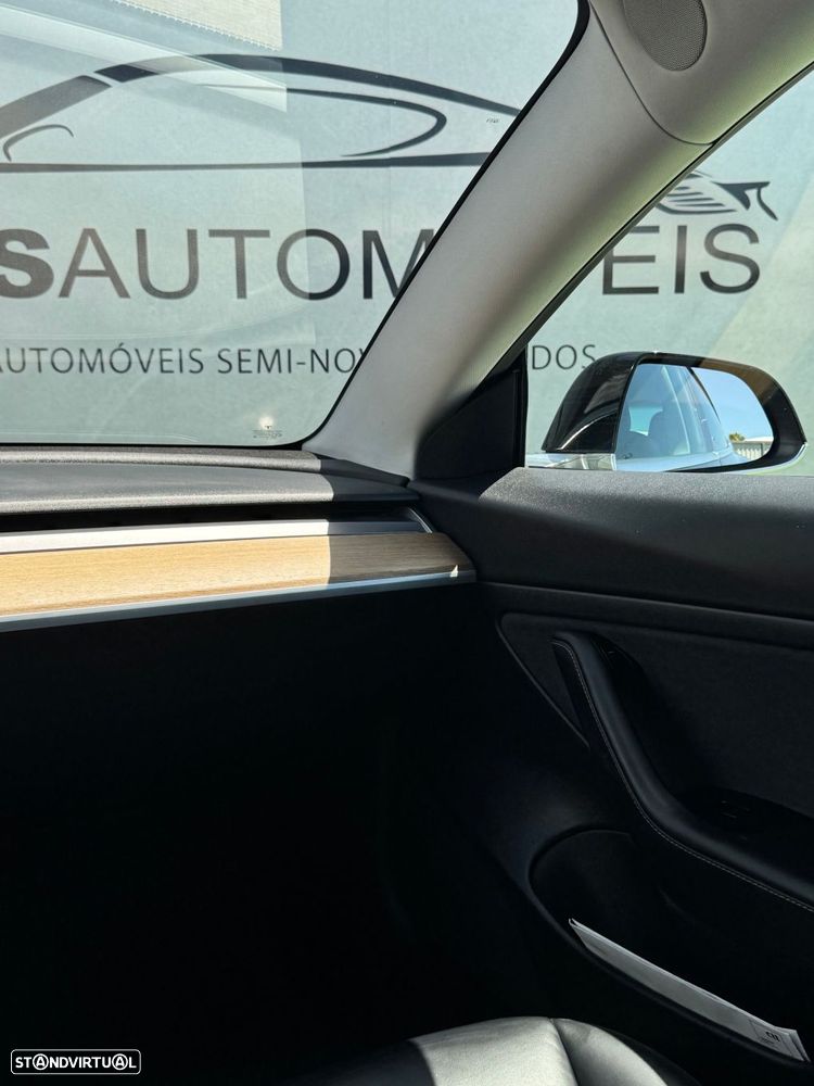 Tesla Model 3 Standard RWD Plus - 24