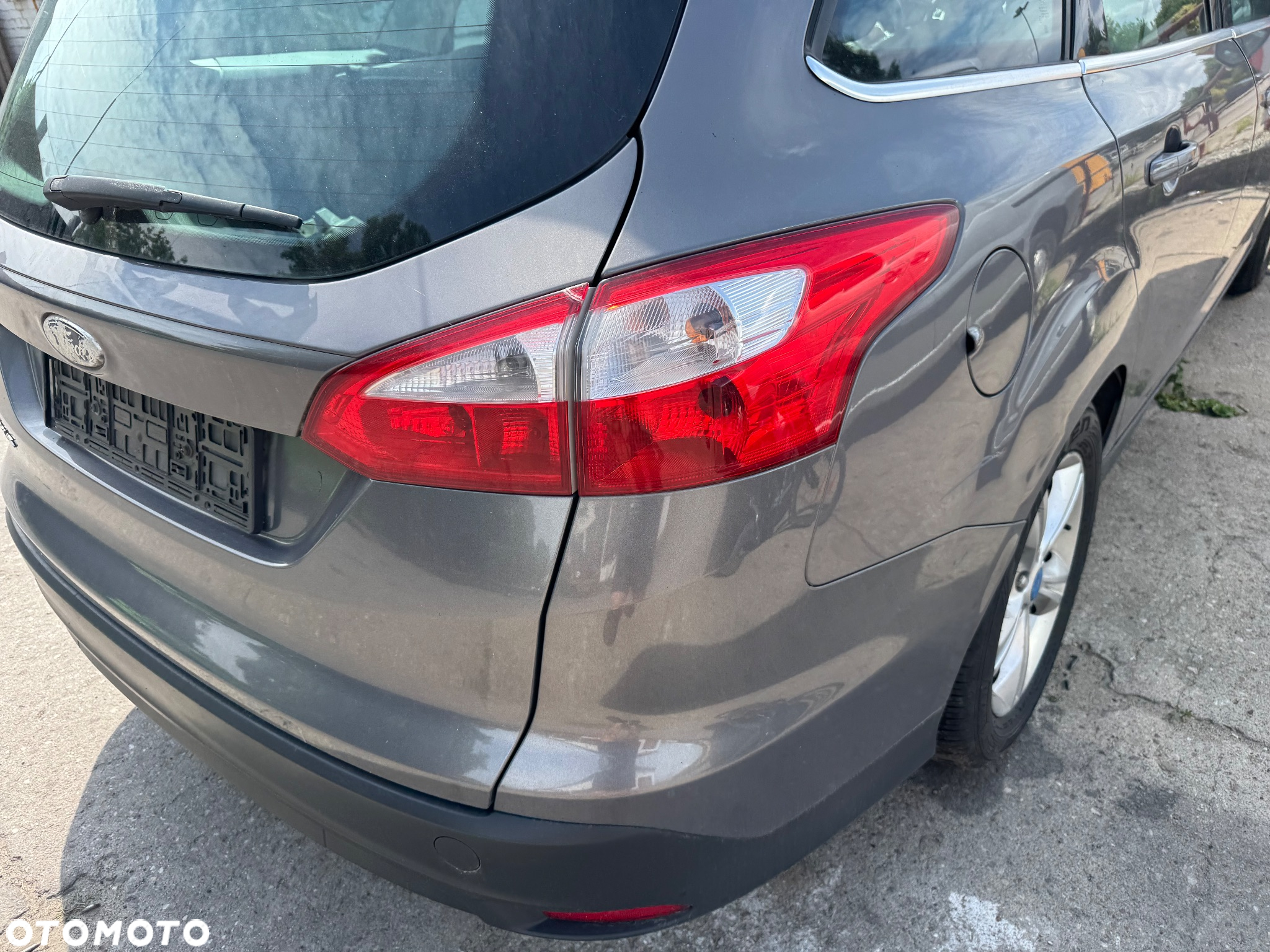 Ford focus 3 kolor vb ciemno szary błotnik prawy lewy przedni przód drzwi prawe lewe przednie tylne tył klapa bagażnika lampy tył tylnie prawa lewa zderzak tył tylni lusterko prawe lewe - 4