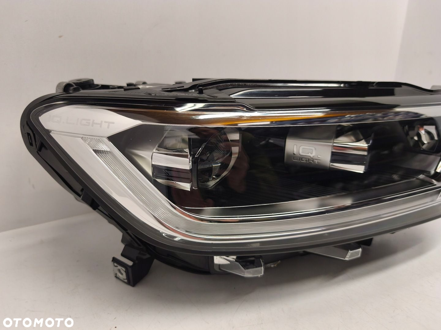 LAMPA PRAWA FULL LED T-ROC LIFT 2GA941036AD - 2