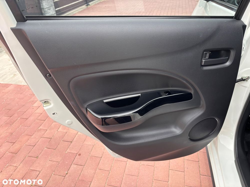 Mitsubishi Space Star - 16