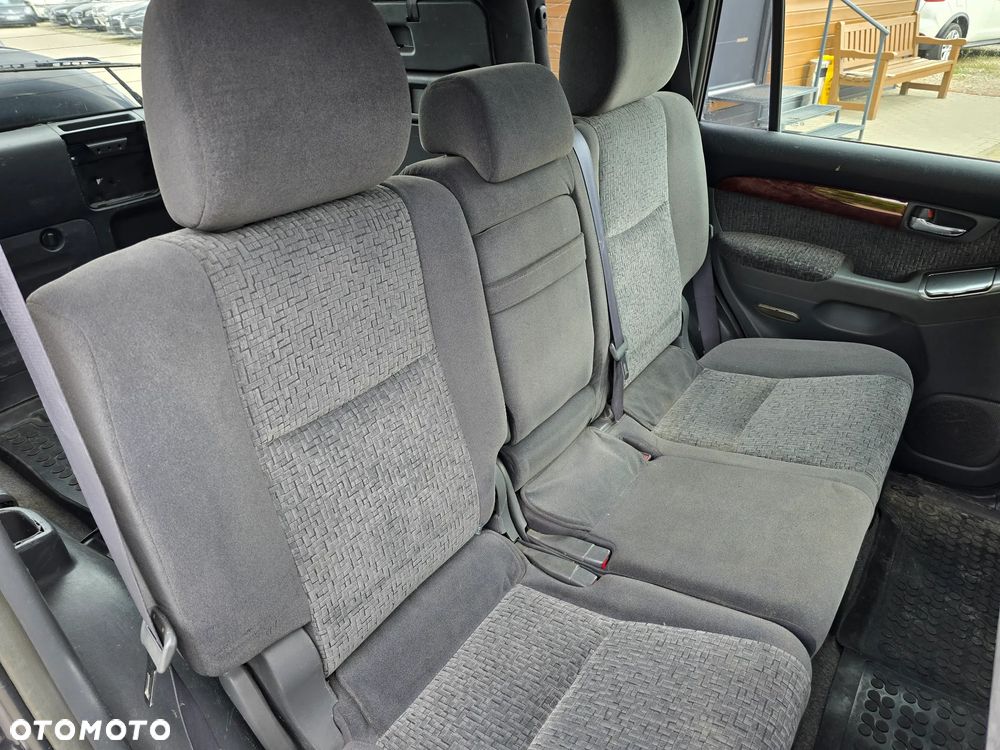 Toyota Land Cruiser - 14