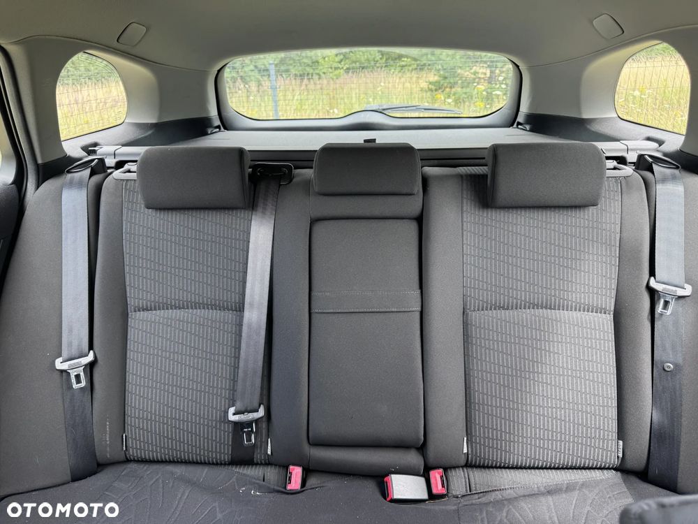 Toyota Avensis 2.0 D-4D Sol - 15