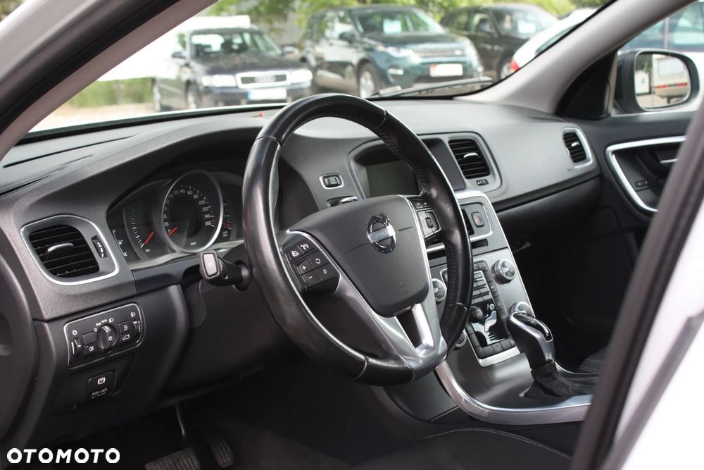 Volvo S60 D3 Geartronic Momentum - 21