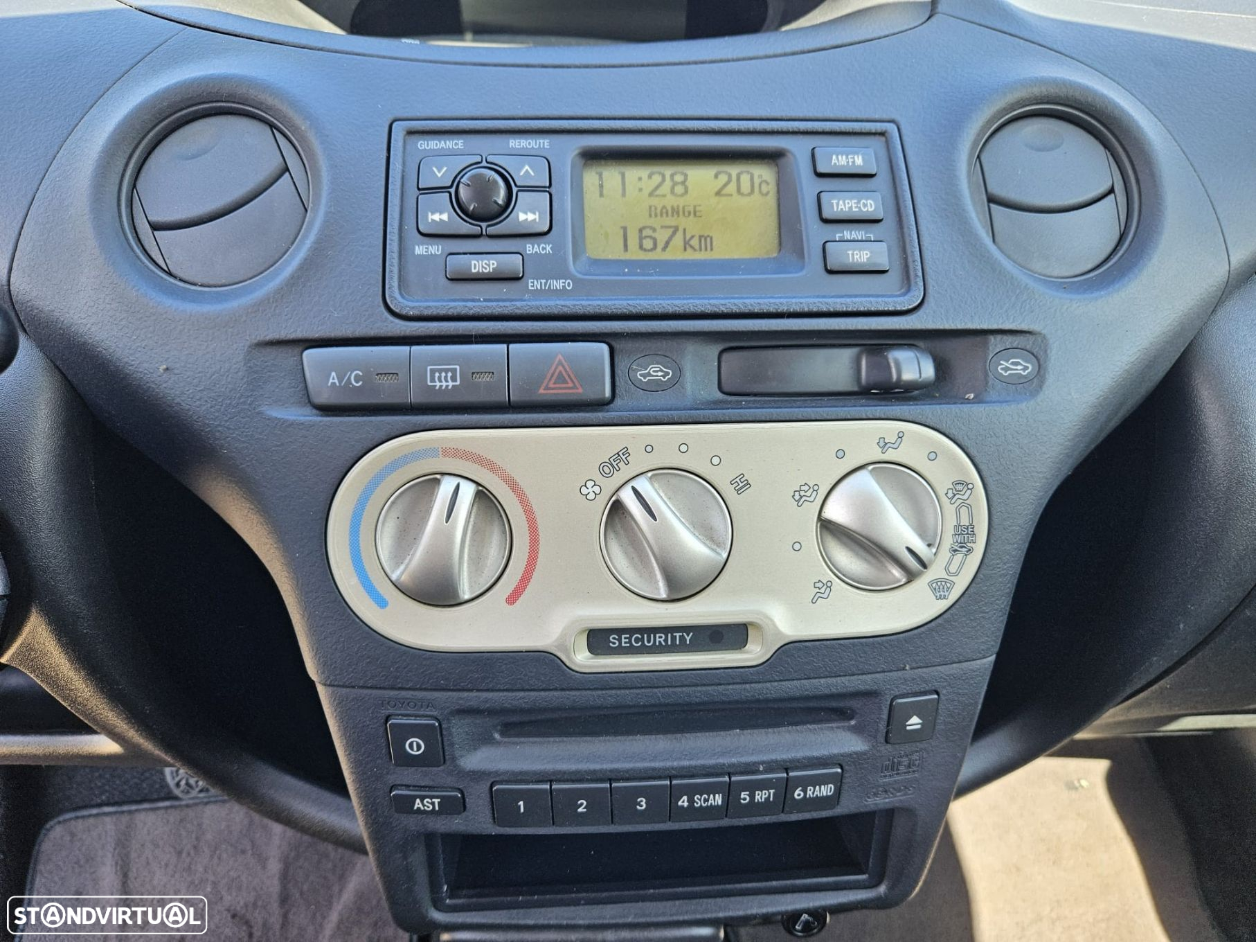 Toyota Yaris 1.0 MMT Final Edition - 22