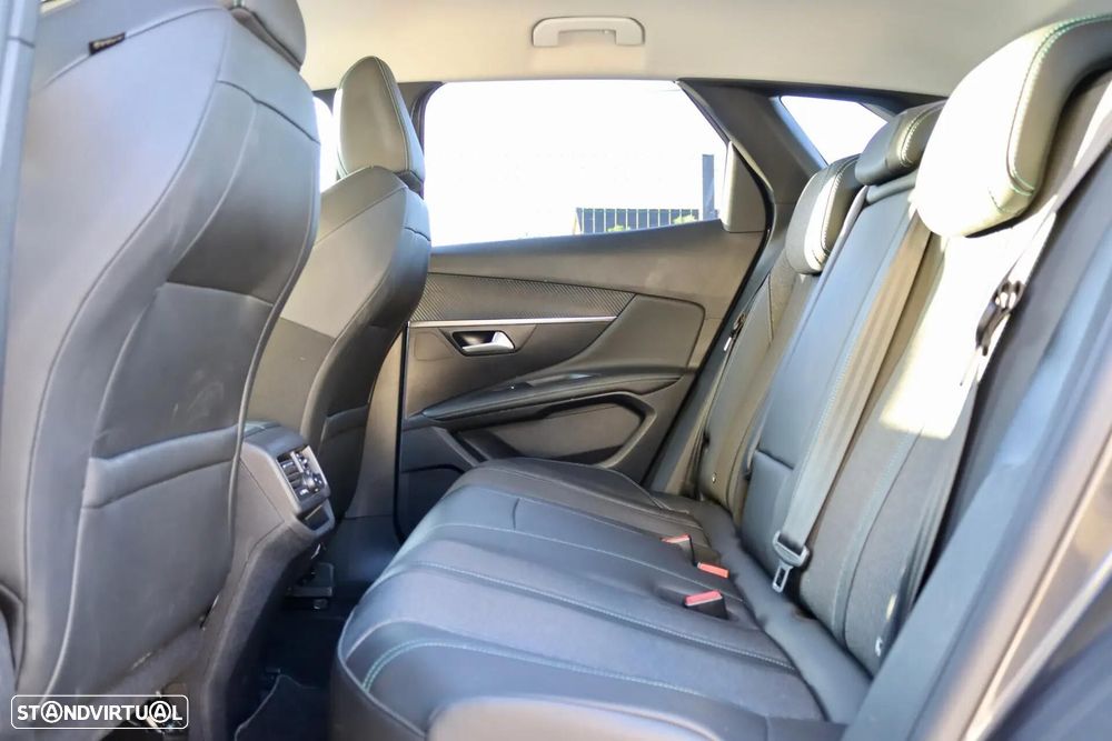 Peugeot 3008 1.6 Hybrid Allure Pack e-EAT8 - 31