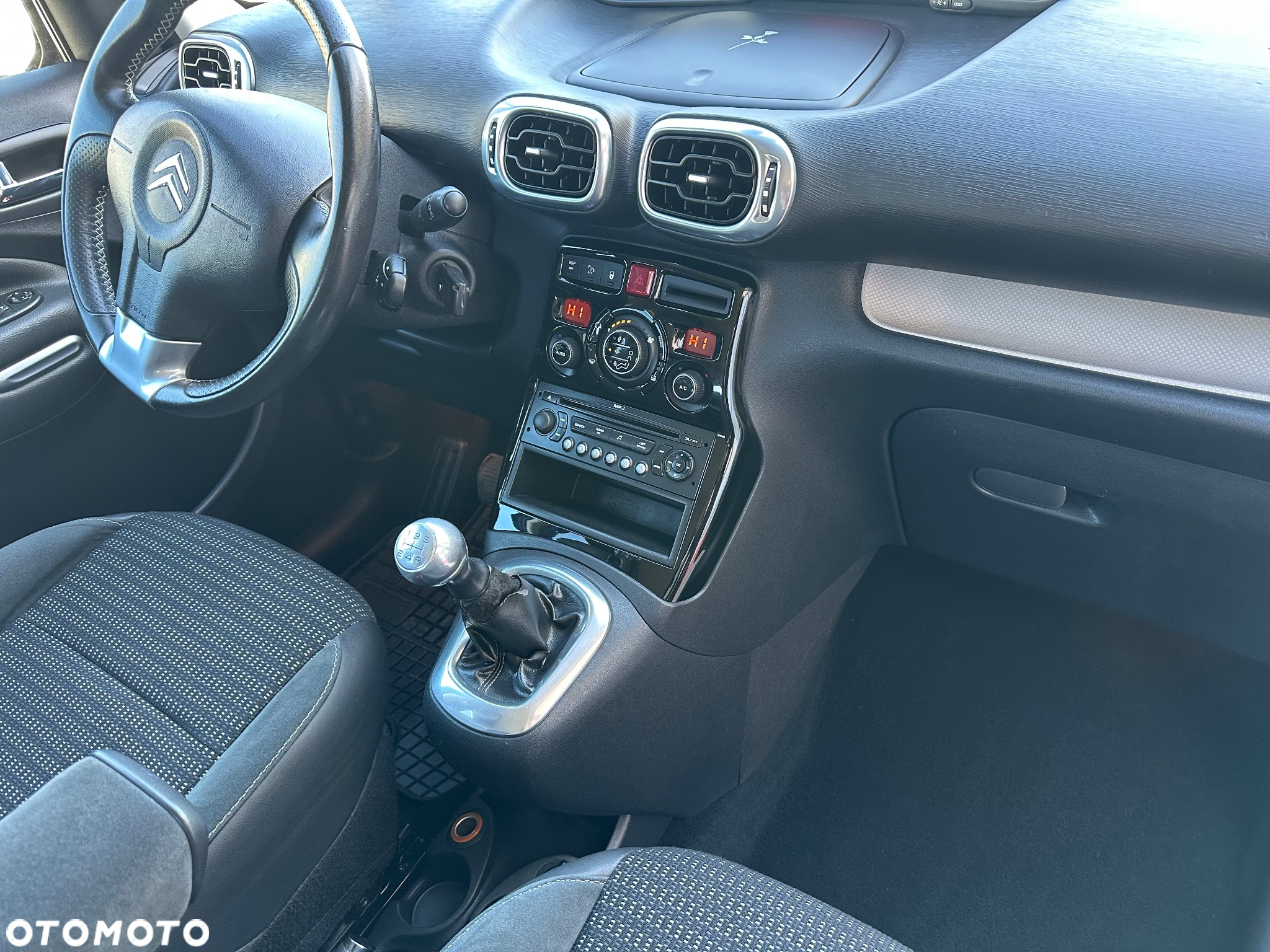 Citroën C3 Picasso 1.6i Exclusive - 24