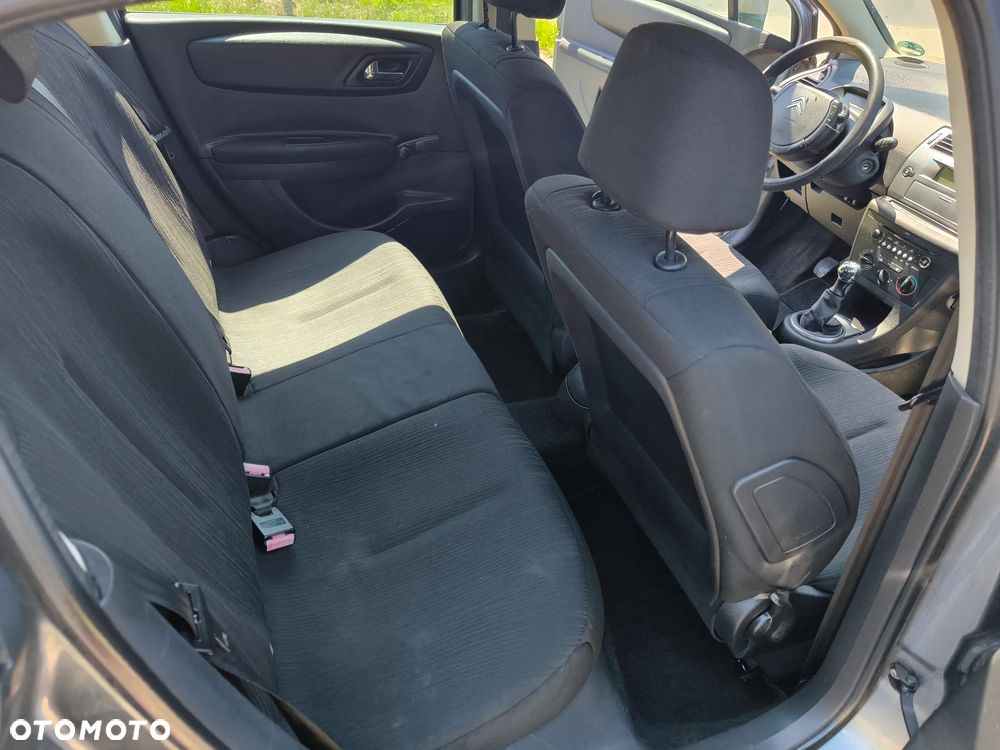 Citroën C4 1.4 16V SX - 10