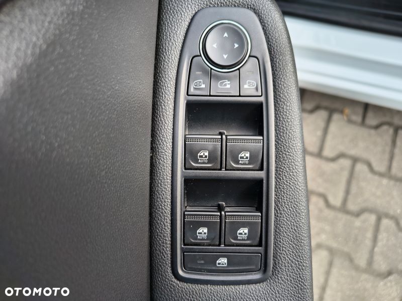 Renault Clio - 12