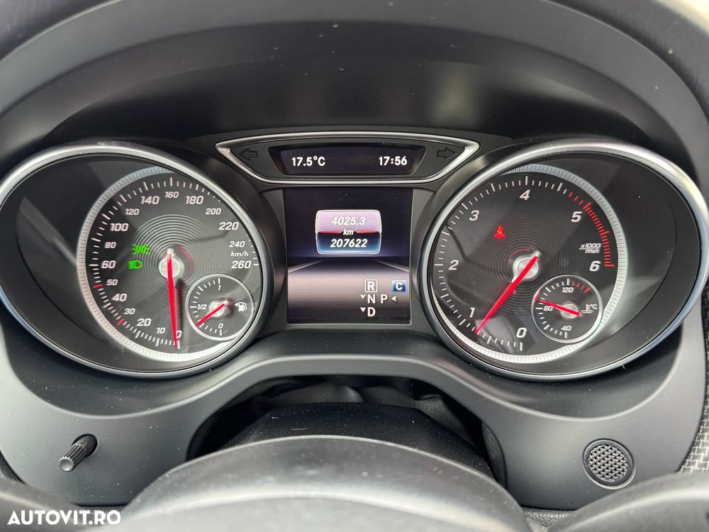 Mercedes-Benz GLA 200 d 7G-DCT UrbanStyle Edition - 23