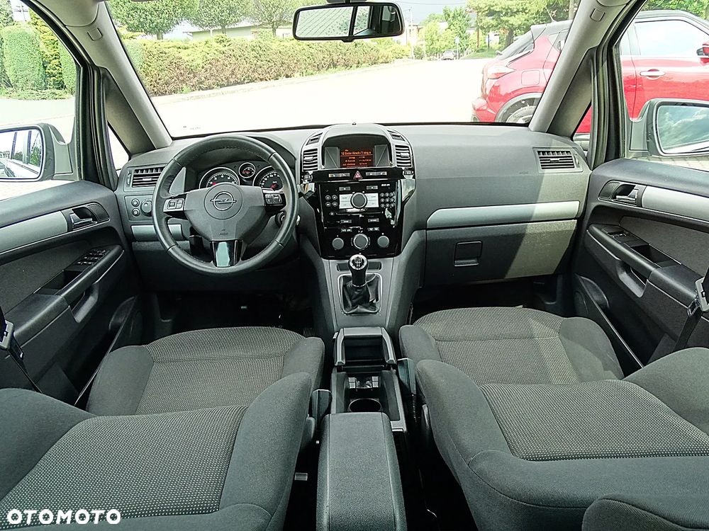 Opel Zafira 1.8 Innovation - 21