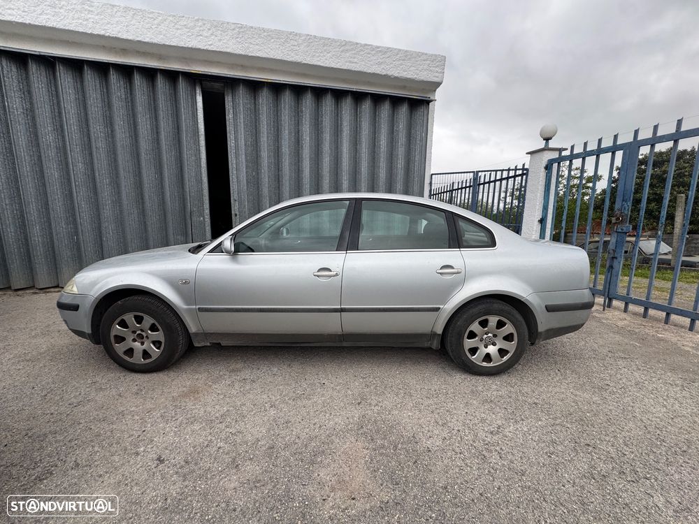 VW Passat 1.9 TDi Confortline - 7