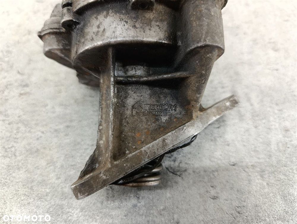 POMPA VACUM VW T4 074145100A 2.4 D - 7