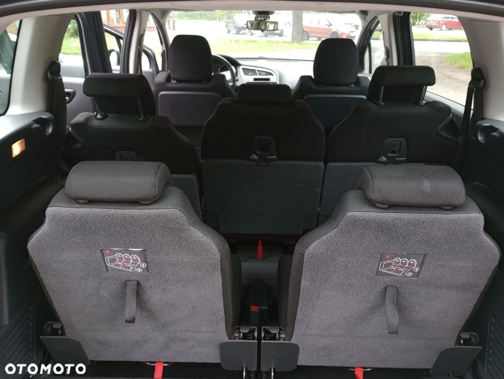 Peugeot 5008 1.6 HDi Premium - 12