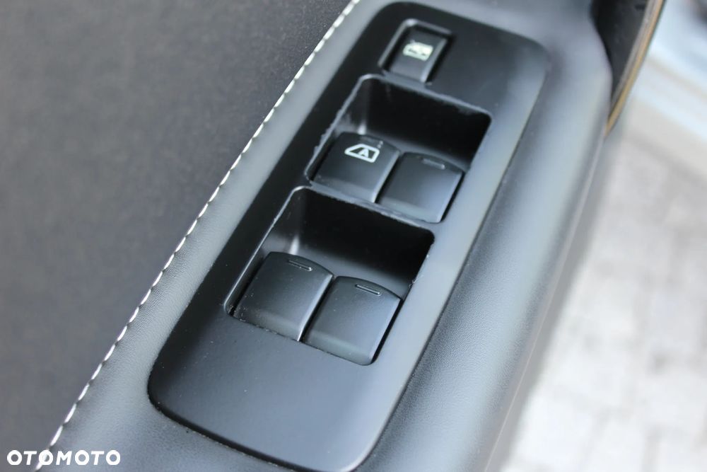 Nissan Qashqai 1.6 visia - 13