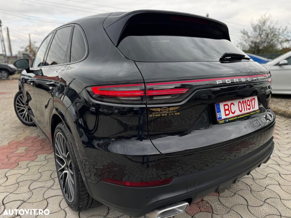 Porsche Cayenne Standard - 6