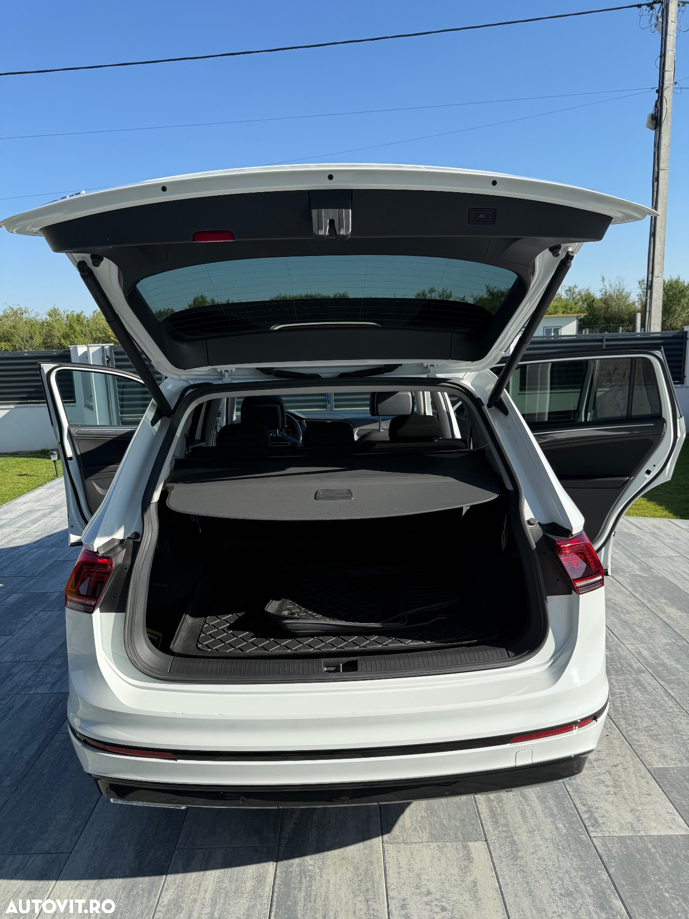 Volkswagen Tiguan Allspace 2.0 TDI 4Mot DSG R-Line - 7