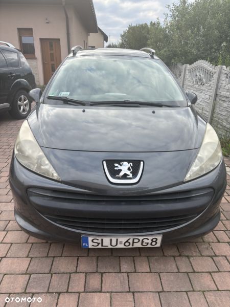 Peugeot 207 - 1
