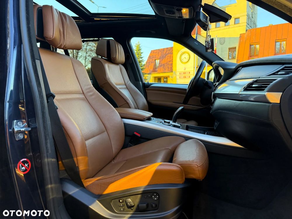 BMW X5 xDrive35d - 16