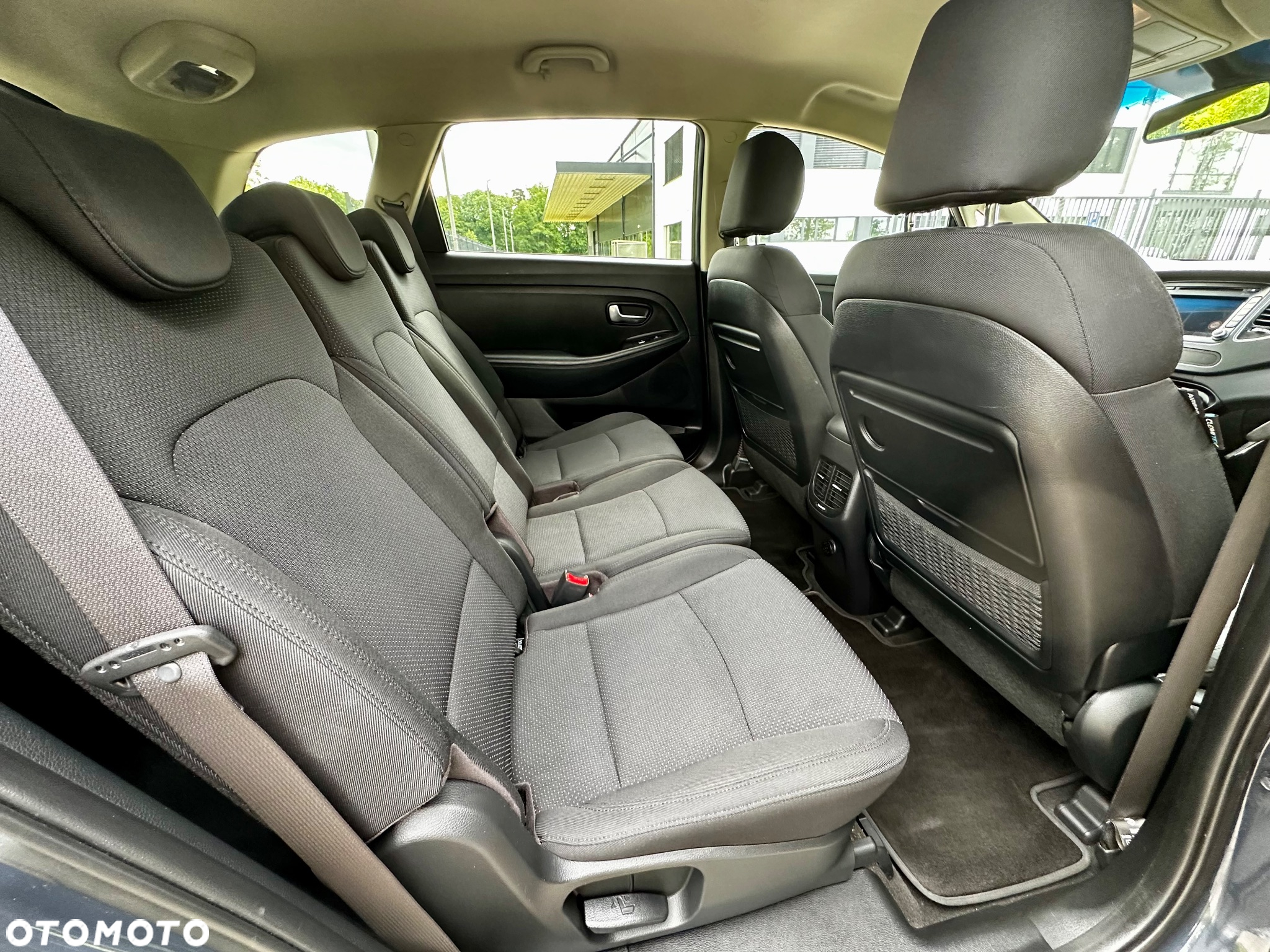 Kia Carens 1.7 CRDi 141 ISG UEFA EURO 2016 - 16